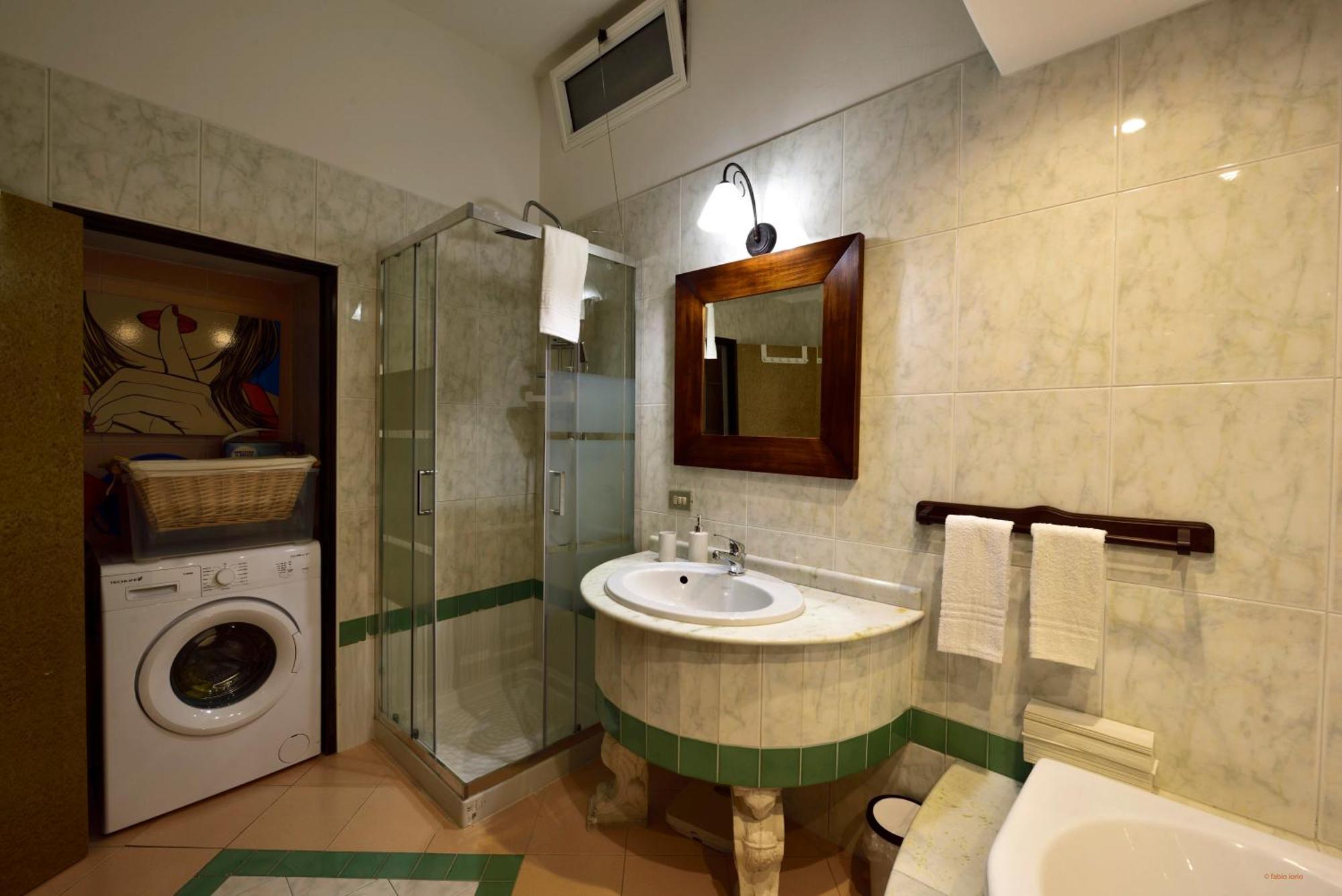 Ciaobari Apartment - Elegant 4 Bedrooms In The Heart Of Old Town Exterior foto